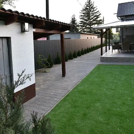 Siraly Apartment Hajdunanas