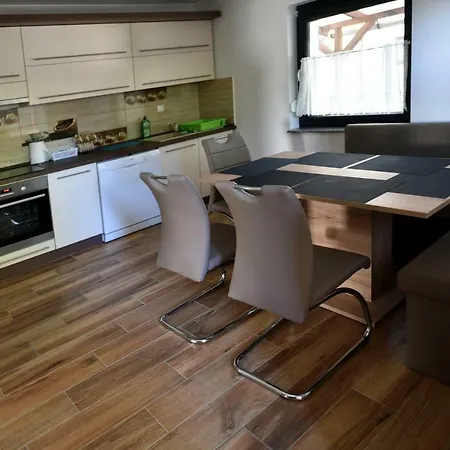 Siraly Apartment Hajdunanas